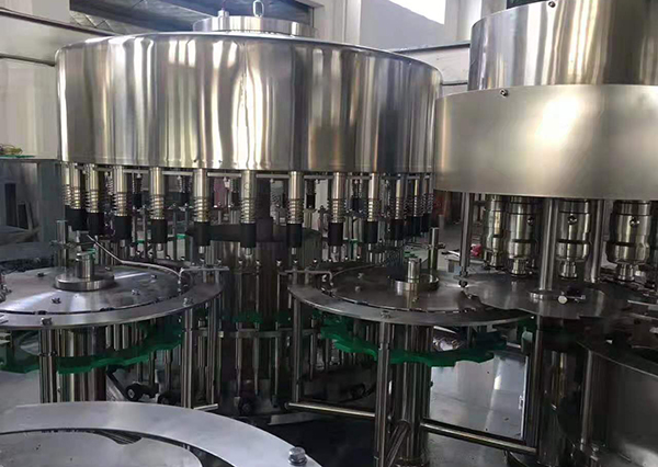 瓶裝水灌裝機